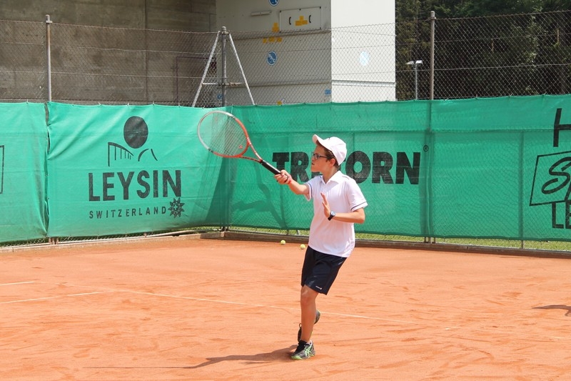 Village Camps International Summer Camp Leysin, Switzerland 2026-08-15 https://www.villagecamps.com/journals_admin/images/686-4-tennis (114).jpg
